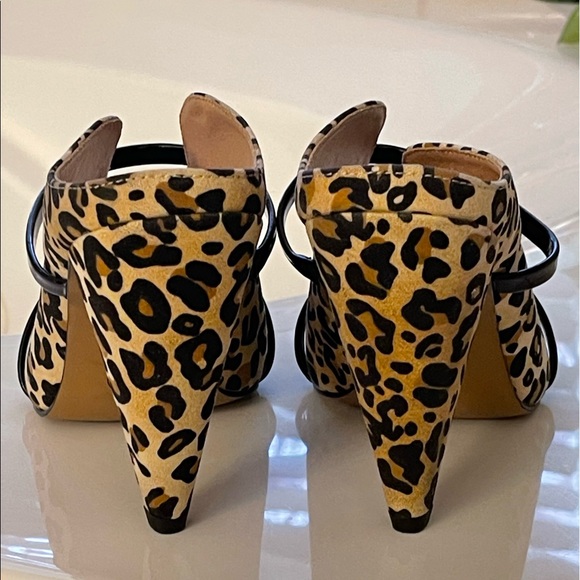 COPY - Chinese Laundry Leopard Print Heels - Picture 3 of 9